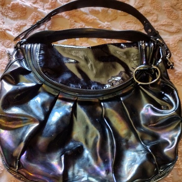 Luxury Gucci Soft Patent Leather Bag - Picture 2 of 15